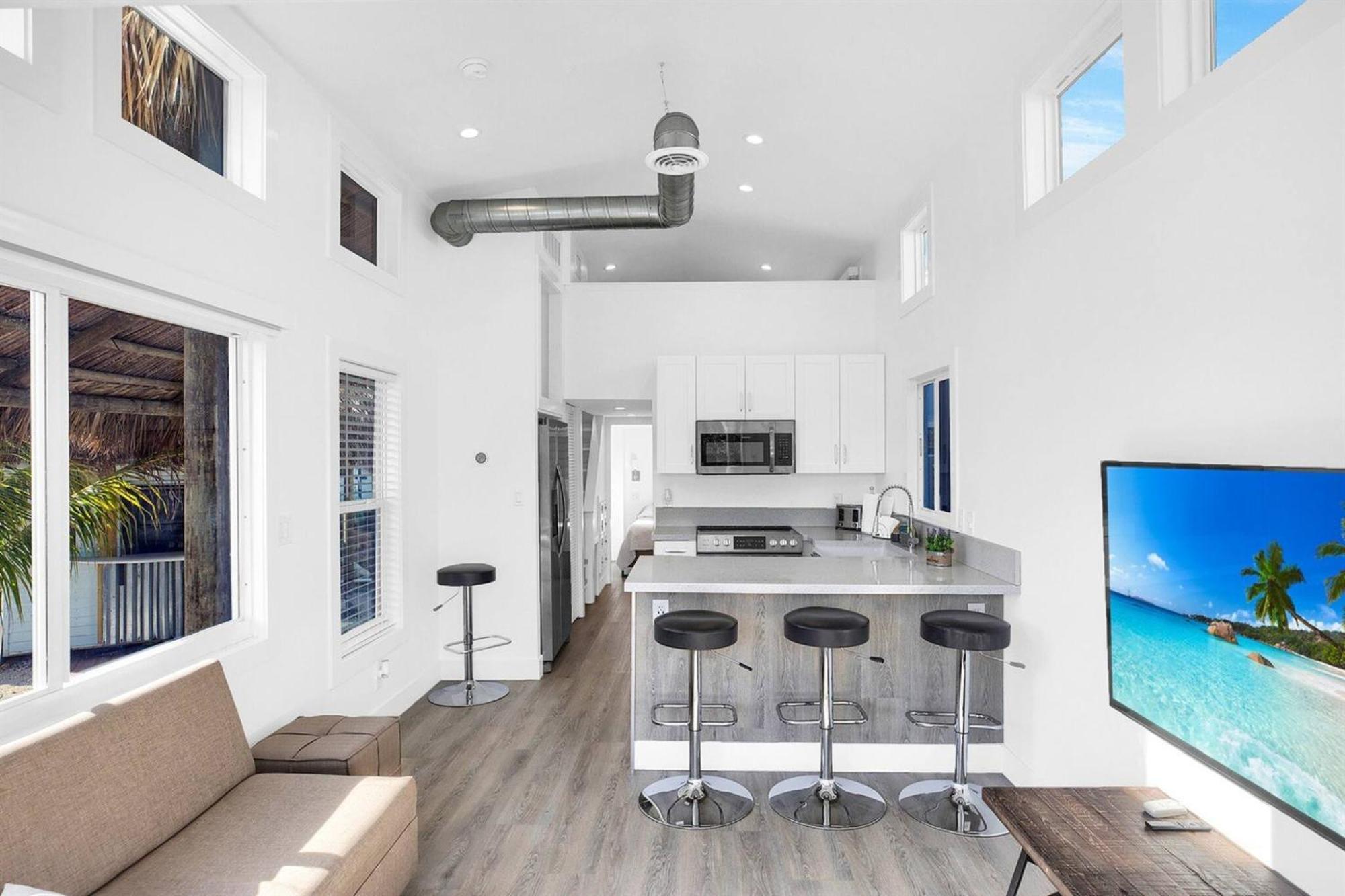 Tiny Home On Waterfront, Bay Views, Deck, Pool Jewfish Szoba fotó