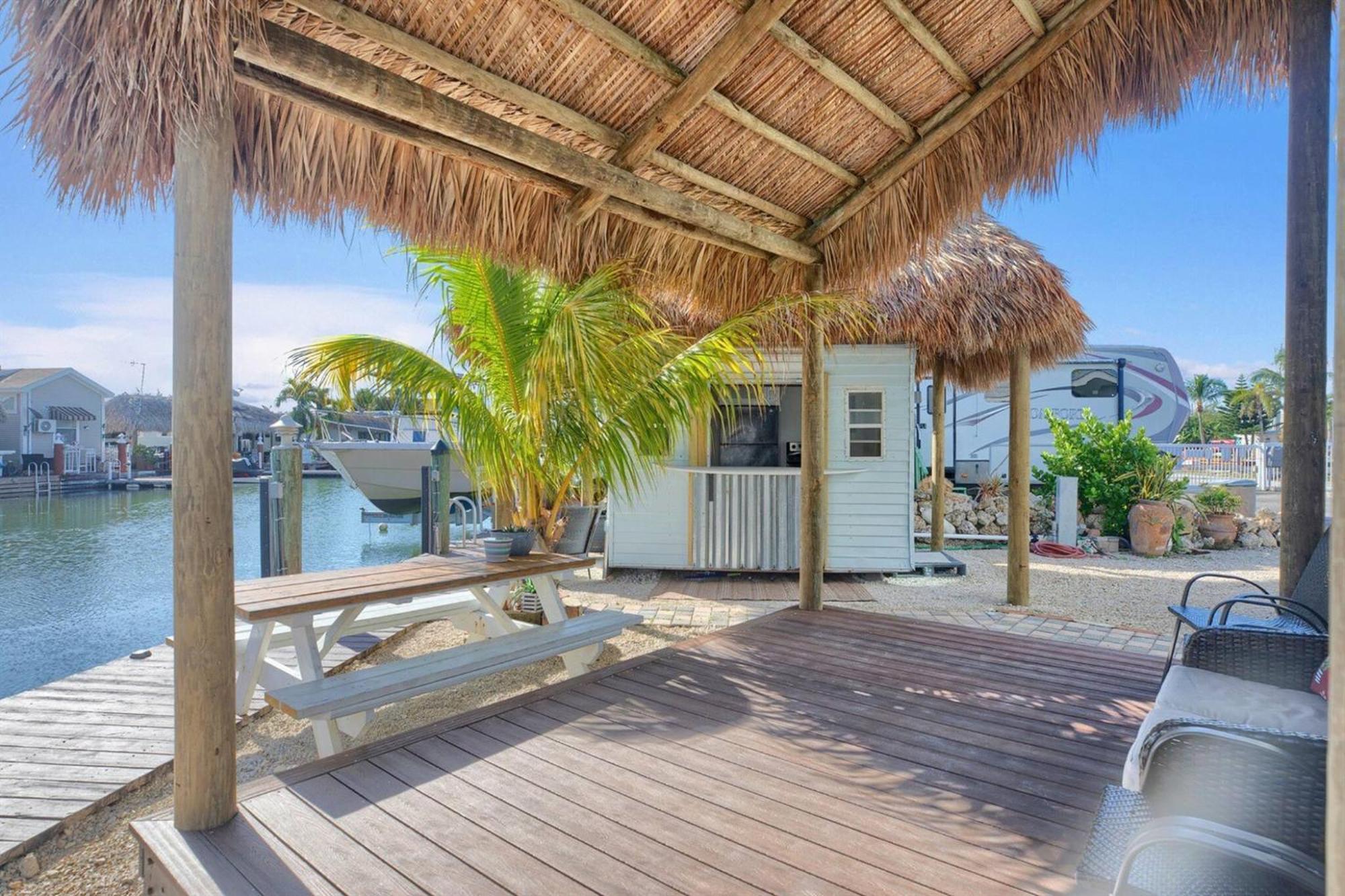 Tiny Home On Waterfront, Bay Views, Deck, Pool Jewfish Szoba fotó